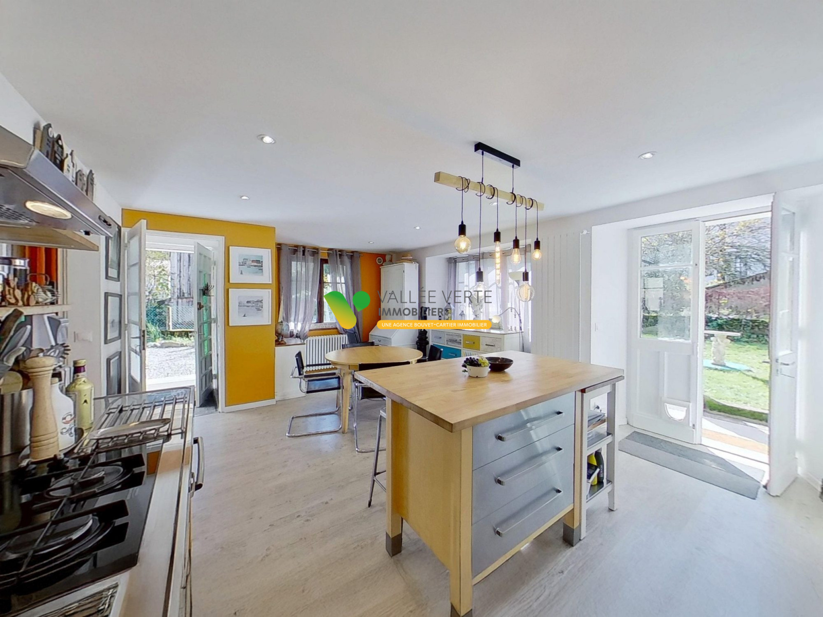 Maison 5 pièces 129 m² · à Lullin · 128,9 m² · 397 000 €